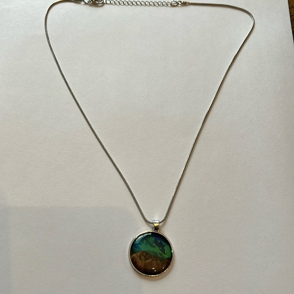 Elegant Silver Tone Necklace with Colorful Pendant - Picture 2 of 9